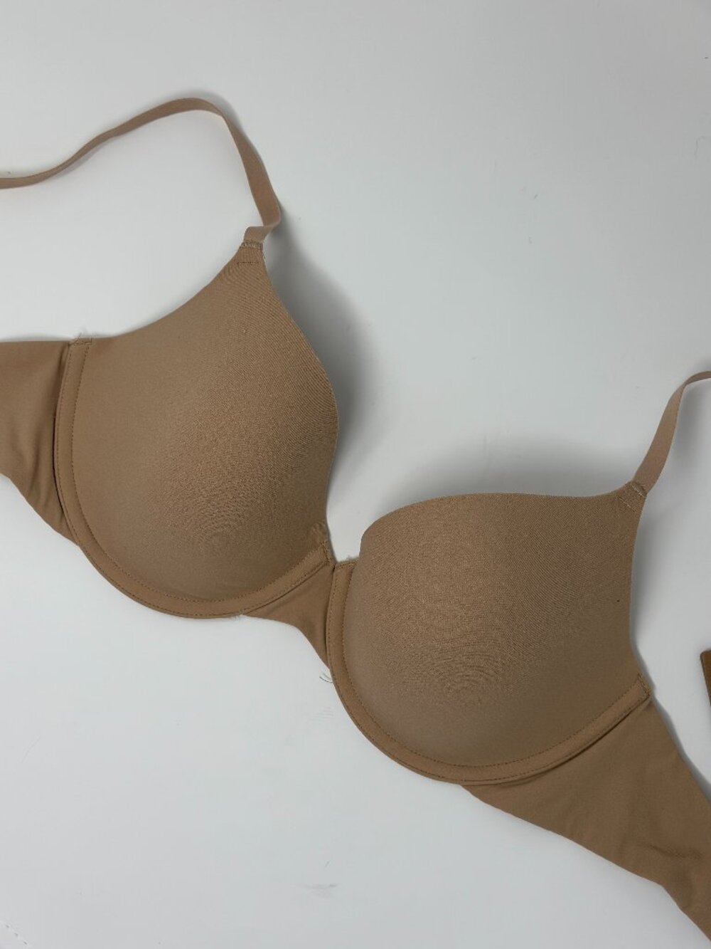 SKIMS Fits Everybody T-Shirt Bra 32D NWT